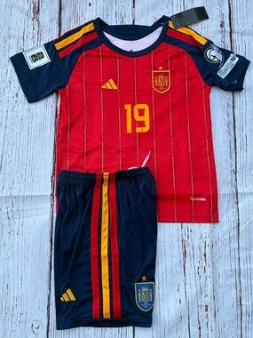 Spain home soccer Lamine Yamal #19 set for kids